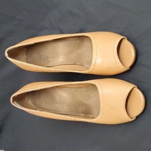 Aerosoles wedge